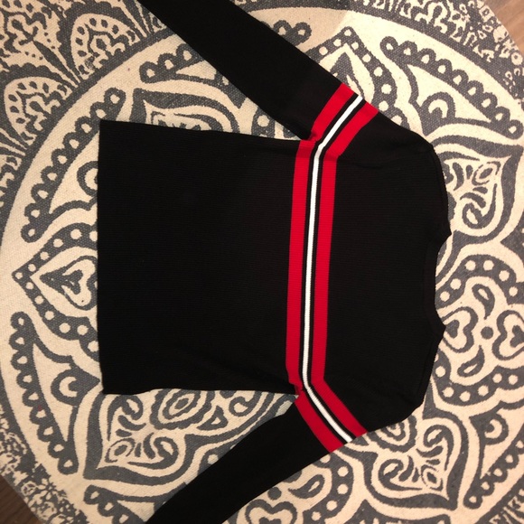 Brandy Melville Sweater - Picture 4 of 4